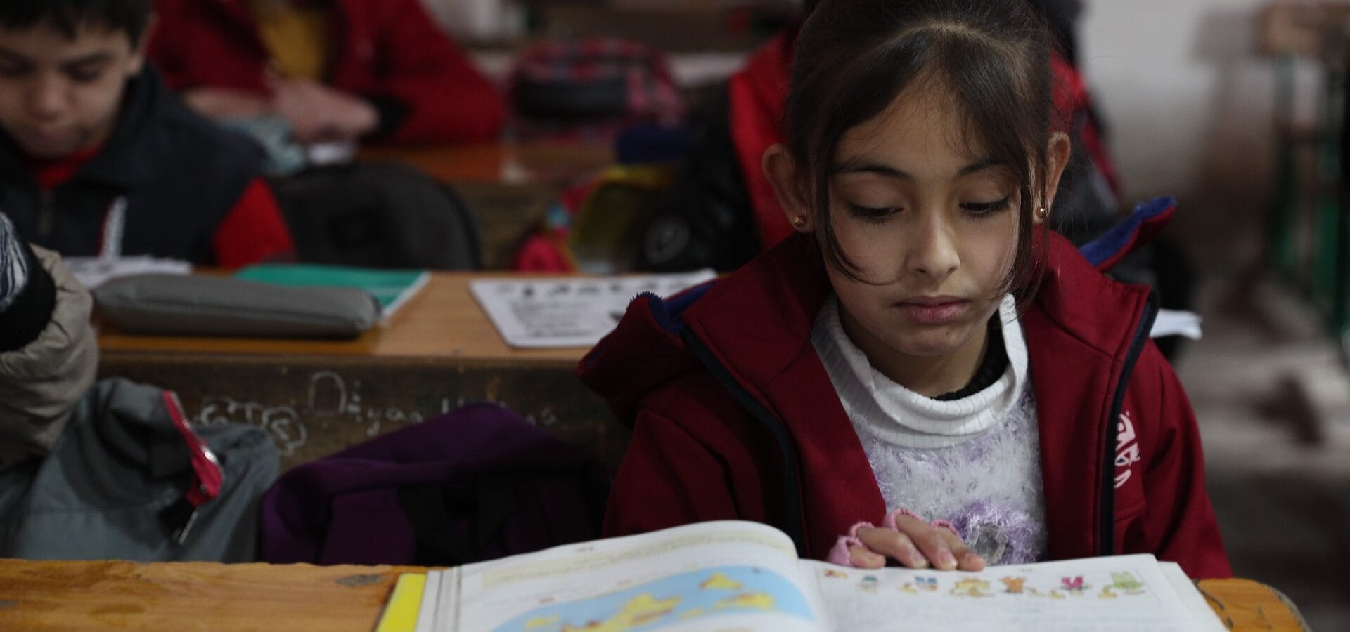 L’ÉDUCATION DES PERSONNES DÉPLACÉES : UN CHEMIN VERS LA VIE